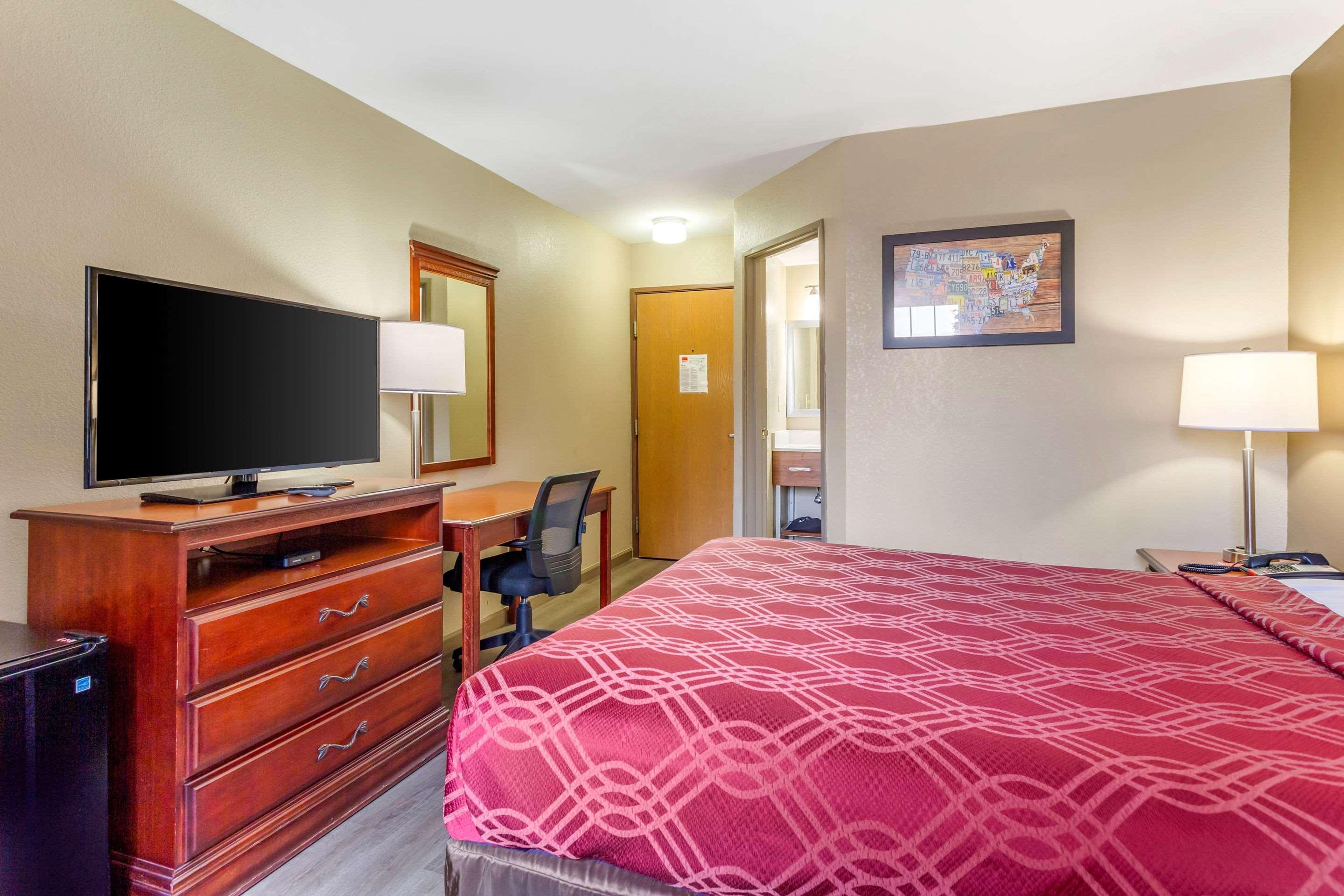 Econo & Hotel Dickson